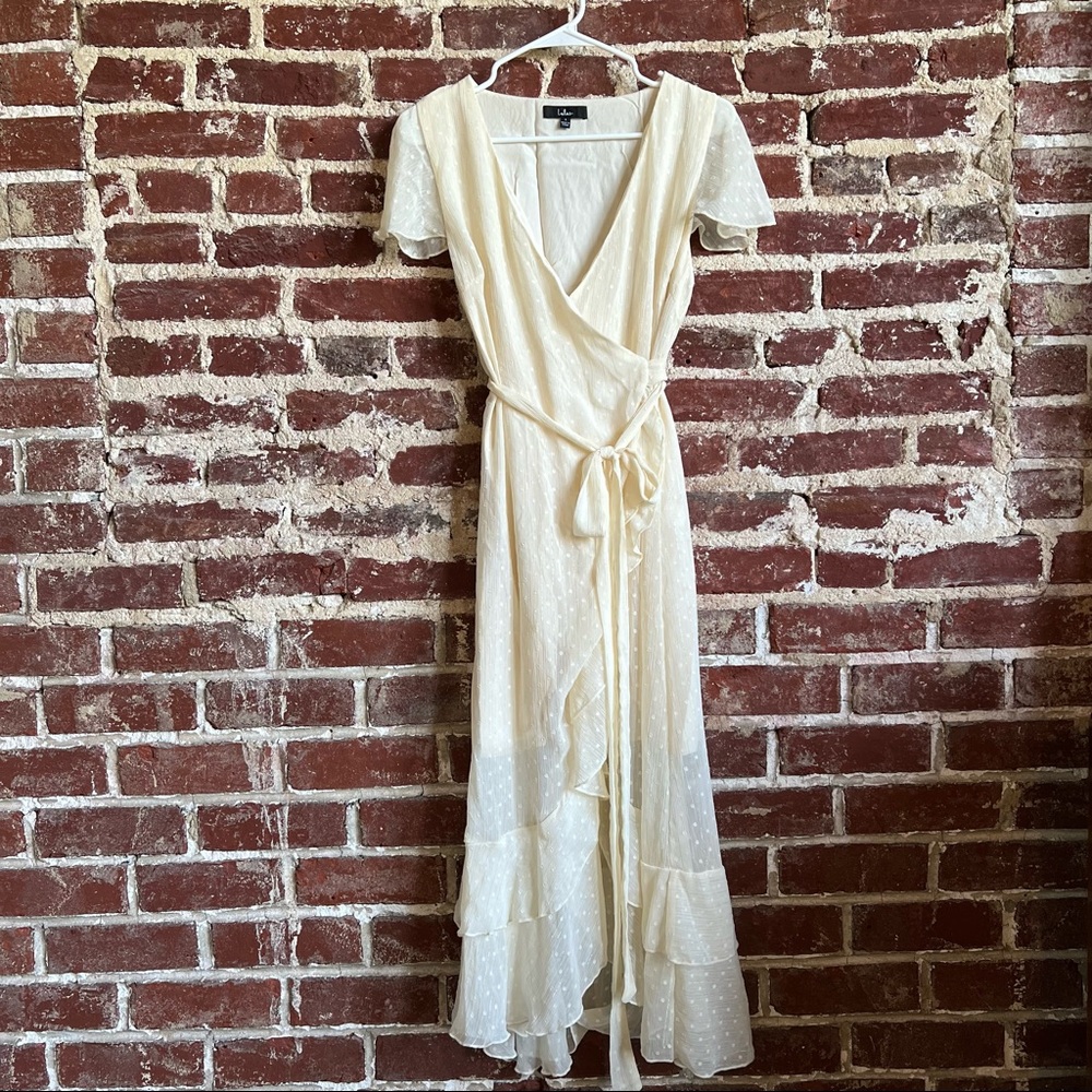 Lulu’s Ruffle Wrap Midi Dress